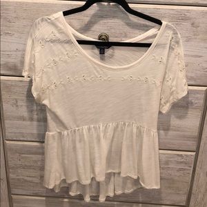 White short sleeve top